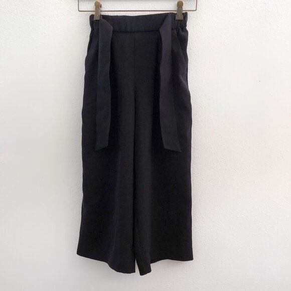 LULULEMON Noir Crop Black Size 2 - Picture 2 of 9